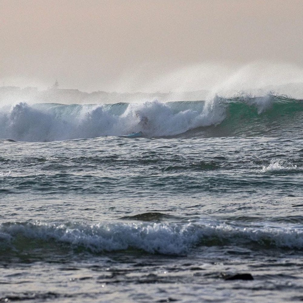 334078702_3269007603316635_857273798428381861_n Riding in big waves